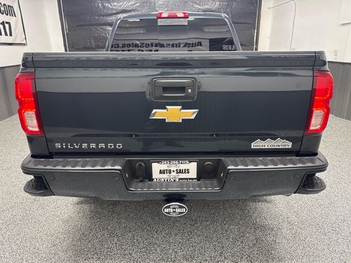 2017 Chevrolet Silverado 1500 High Country Crew Cab Lower Image 2