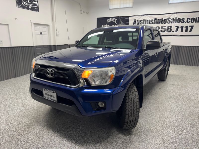 2015 Toyota Tacoma PreRunner V6 Double Cab Upper Image 2