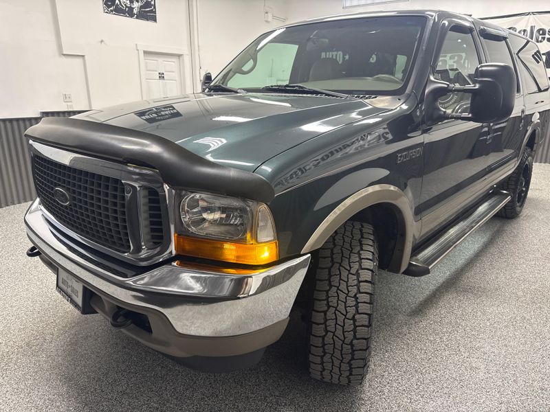 2000 Ford Excursion Limited photo 2