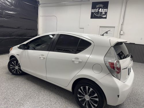 2014 Toyota Prius c One Lower Image 1