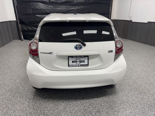 2014 Toyota Prius c One Lower Image 2