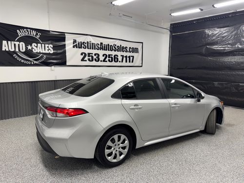 2024 Toyota Corolla LE Lower Image 3