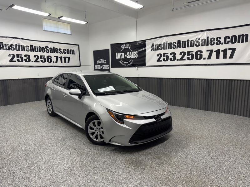 2024 Toyota Corolla LE Upper Image 1