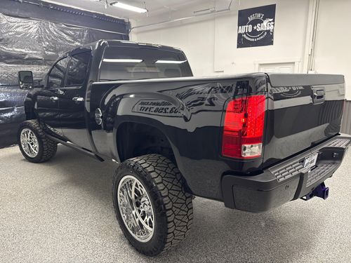 2011 GMC Sierra 2500HD Denali Crew Cab Lower Image 1
