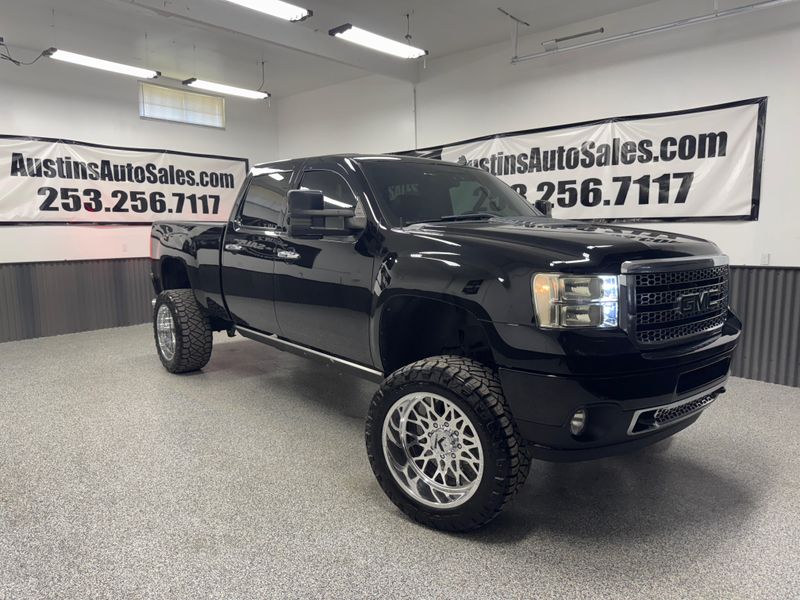 2011 GMC Sierra 2500HD Denali Crew Cab Upper Image 1