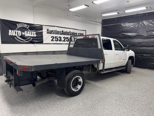 2011 Chevrolet Silverado 3500HD LTZ Crew Cab Lower Image 3