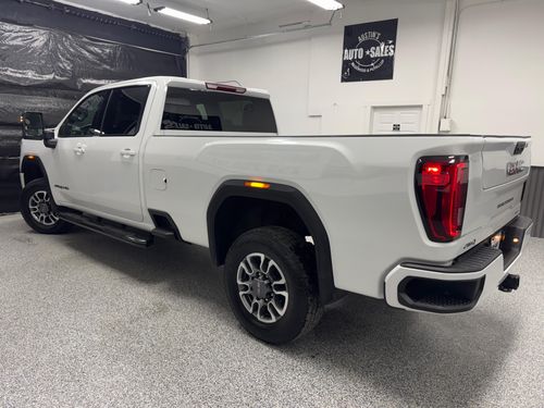 2023 GMC Sierra 3500HD AT4 Crew Cab Lower Image 1