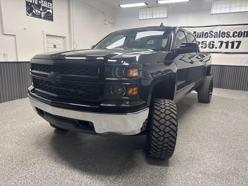 2015 Chevrolet Silverado 1500 LT photo 2