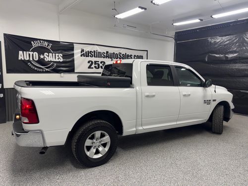 2019 Ram 1500 Classic SLT Crew Cab Lower Image 3