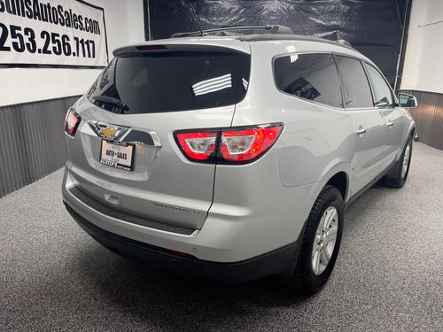 2014 Chevrolet Traverse LT Lower Image 1