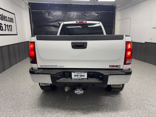 2013 GMC Sierra 2500HD SLT Extended Cab Lower Image 2