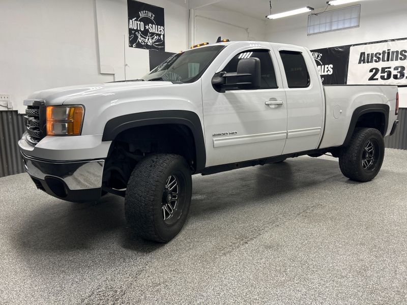 2013 GMC Sierra 2500HD SLT Upper Image 2