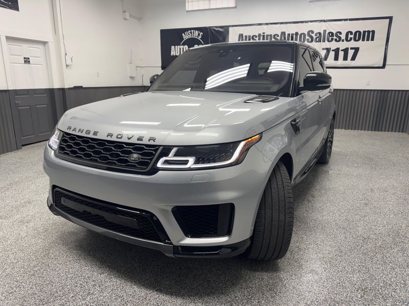 2021 Land Rover Range Rover Sport HSE Silver Edition photo 2