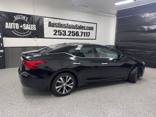 2017 Nissan Maxima 3.5 SL Lower Image 3