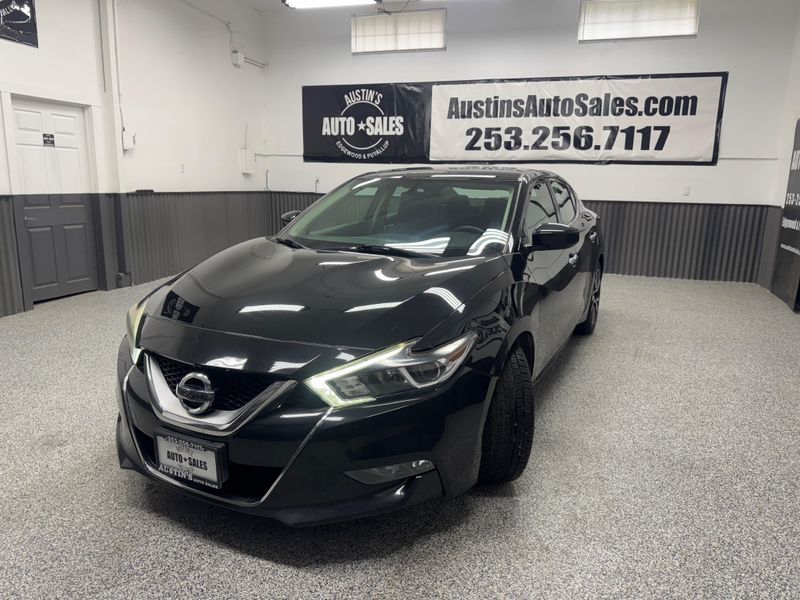 2017 Nissan Maxima SL photo 2