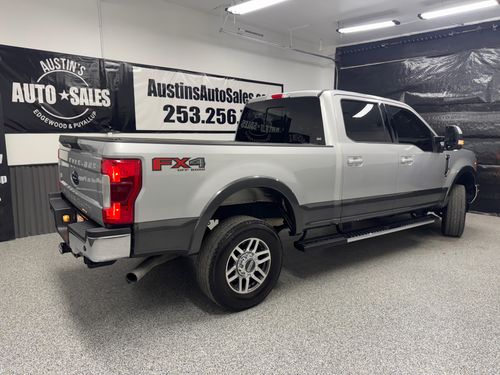 2019 Ford F-250 Super Duty Lariat Crew Cab Lower Image 3