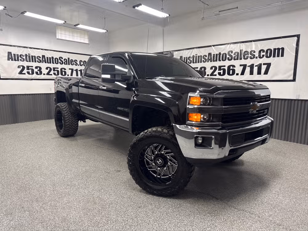 2015 Chevrolet Silverado 3500HD LTZ Crew Cab Image 1