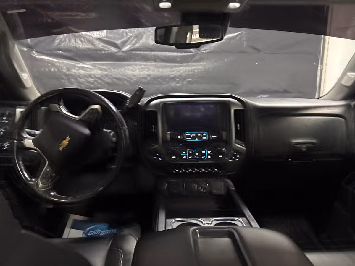 2015 Chevrolet Silverado 3500HD LTZ Crew Cab Image 10