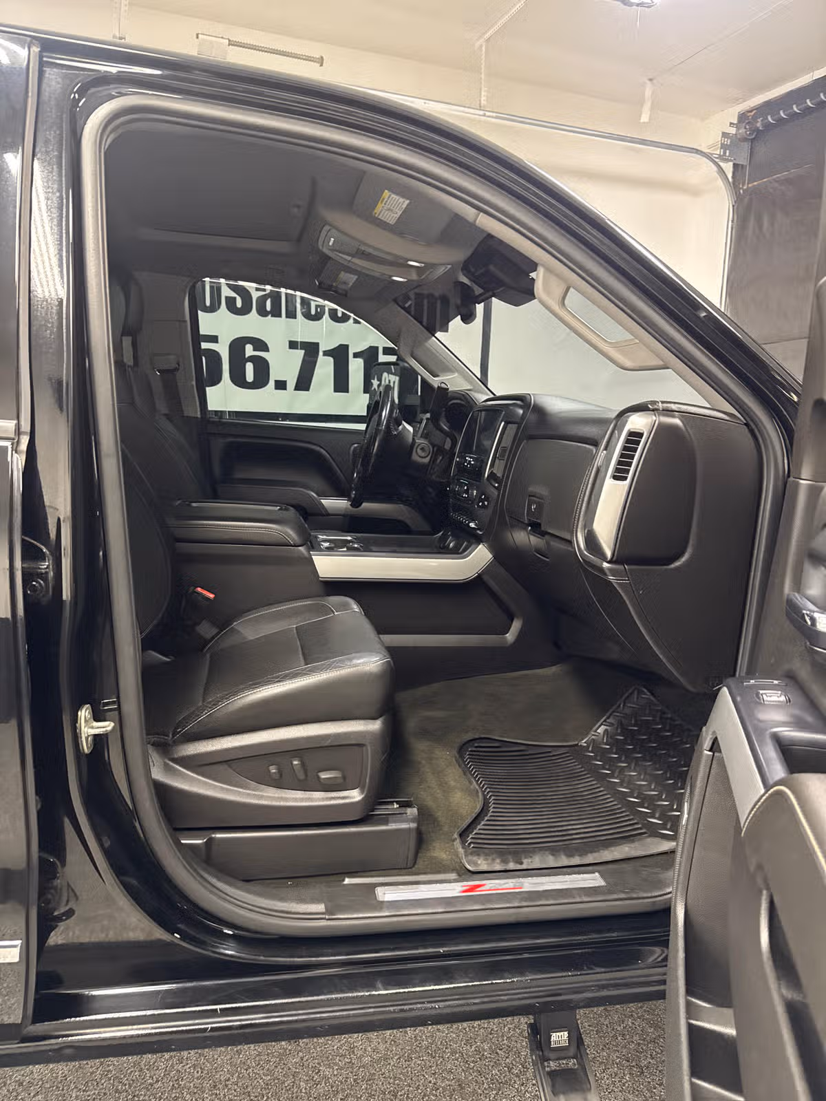 2015 Chevrolet Silverado 3500HD LTZ Crew Cab Image 12