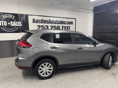 2017 Nissan Rogue S Crossover Lower Image 3