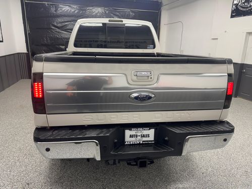 2015 Ford F-350 Super Duty Platinum Crew Cab Lower Image 2