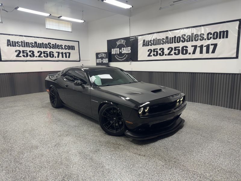 2016 Dodge Challenger R/T Upper Image 1