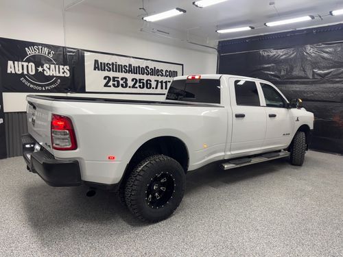 2019 Ram 3500 Tradesman Crew Cab Lower Image 3