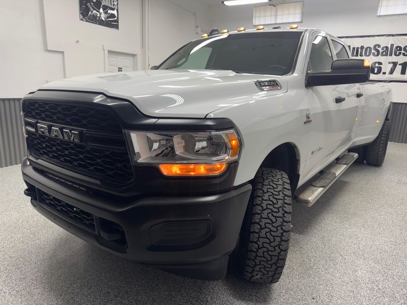 2019 Ram 3500 Tradesman photo 2