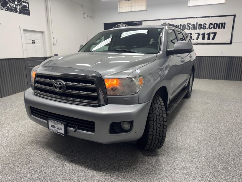 2013 Toyota Sequoia SR5 Upper Image 2