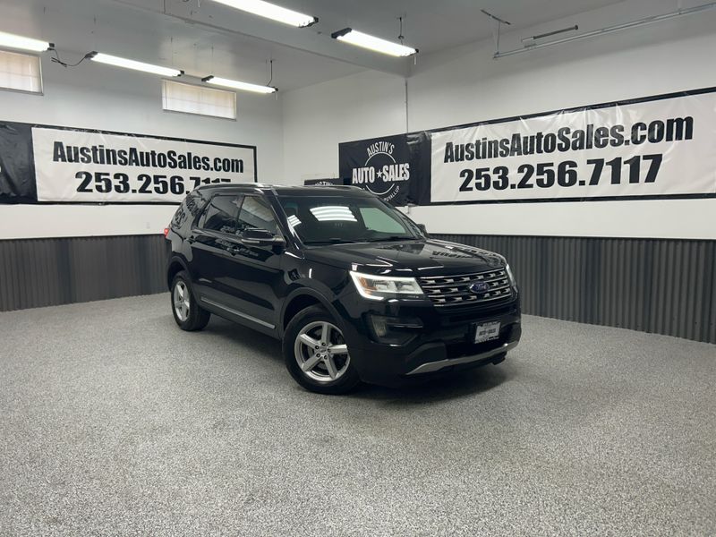 2016 Ford Explorer XLT Upper Image 1
