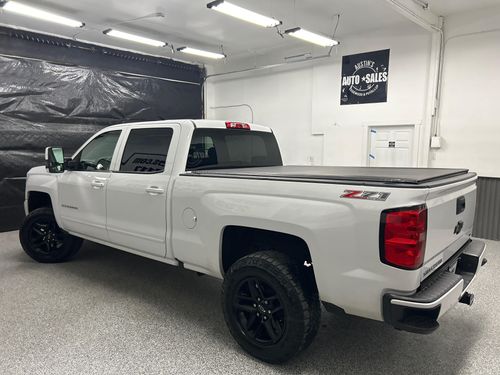 2017 Chevrolet Silverado 1500 LT Z71 Crew Cab Lower Image 1