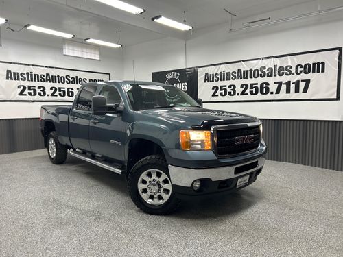10780 - 2011 GMC Sierra 3500HD SLT Crew Cab