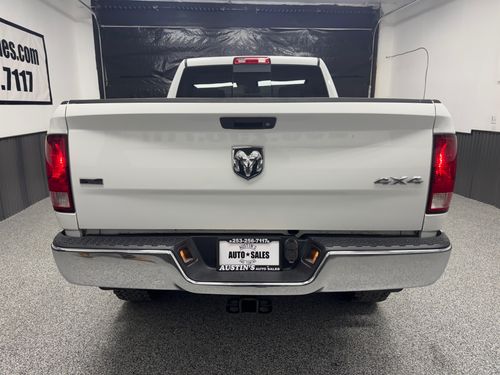 2014 Ram 2500 SLT Crew Cab Lower Image 2