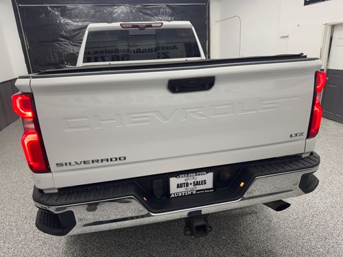 2020 Chevrolet Silverado 2500HD LTZ Crew Cab Lower Image 2