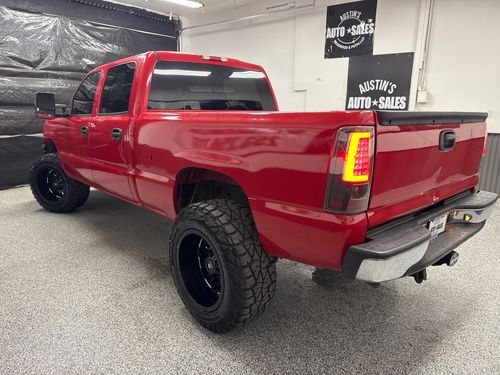 2004 Chevrolet Silverado 2500HD LT Crew Cab Lower Image 1
