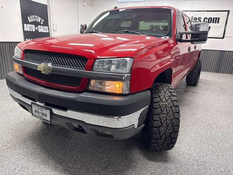 2004 Chevrolet Silverado 2500HD LT Crew Cab Upper Image 2