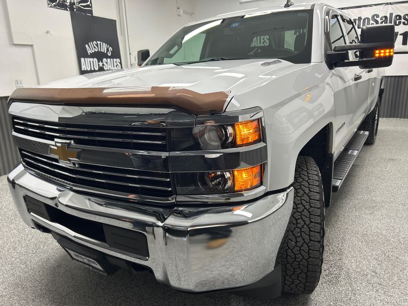 2016 Chevrolet Silverado 2500HD Work Truck Crew Cab Upper Image 2