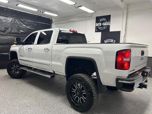 2017 GMC Sierra 3500HD SLT Crew Cab Lower Image 1