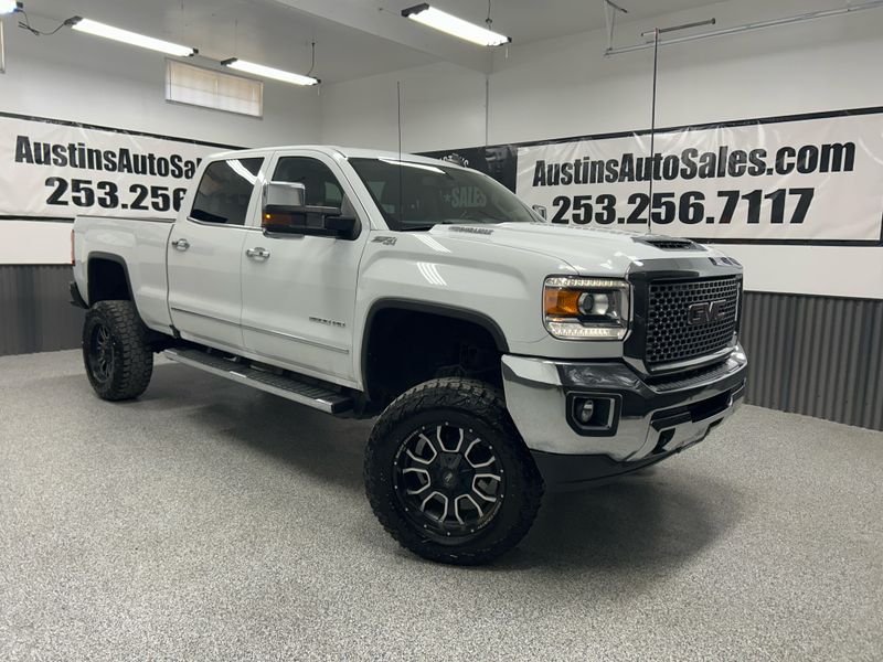 2017 GMC Sierra 3500HD SLT Crew Cab Upper Image 1