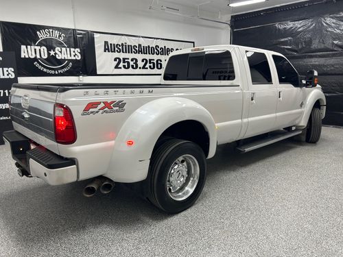 2016 Ford F-450 Super Duty Platinum Crew Cab Lower Image 3