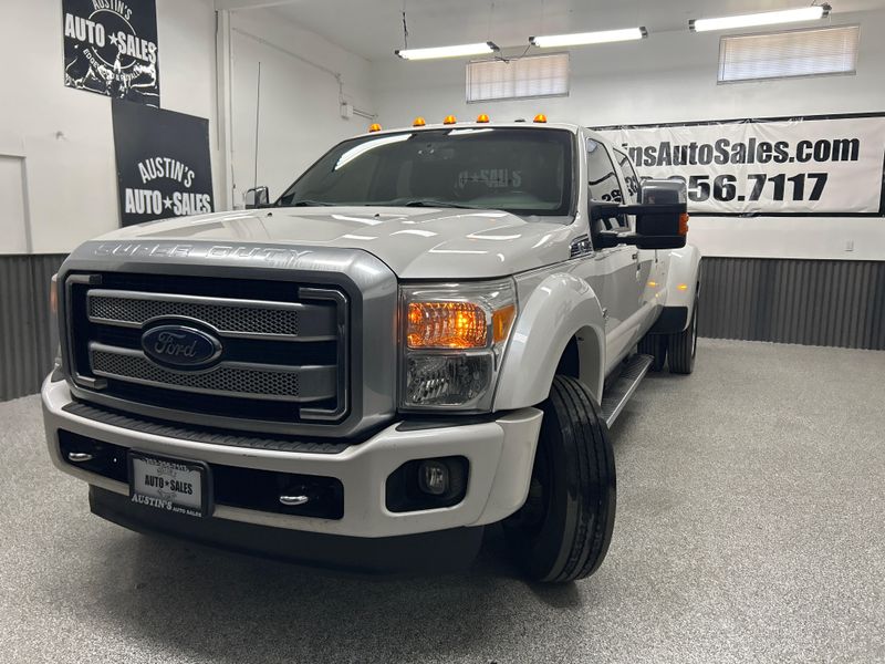 2016 Ford F-450 Platinum photo 2