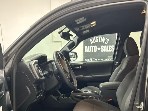 2017 Toyota Tacoma TRD Off-Road Double Cab Lower Image 2