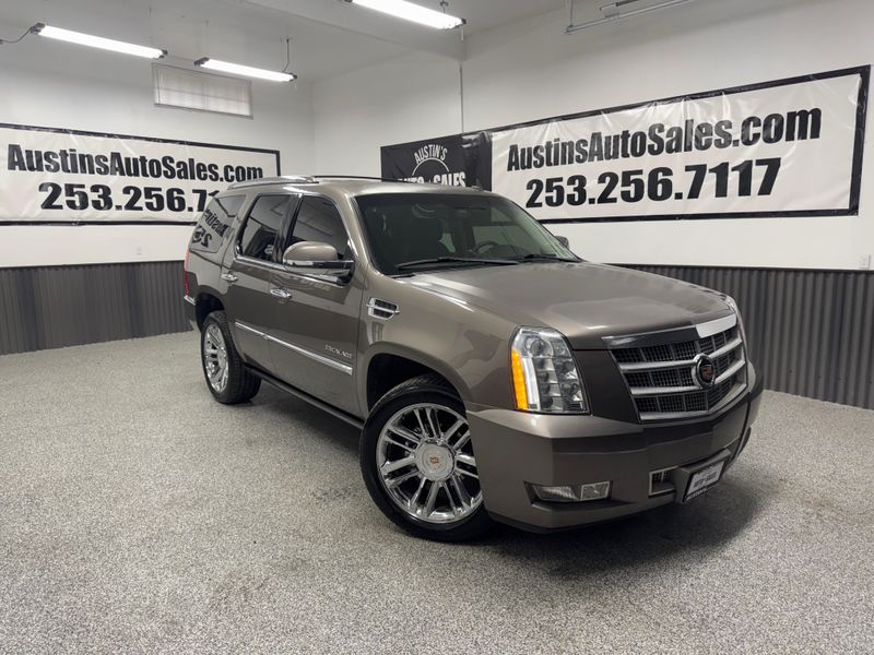2014 Cadillac Escalade Platinum Upper Image 1