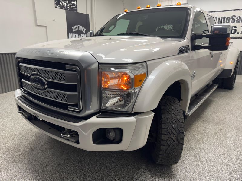 2015 Ford F-350 Super Duty Platinum Crew Cab Upper Image 2