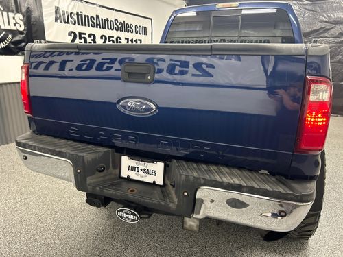 2008 Ford F-250 Super Duty Lariat Crew Cab Lower Image 2