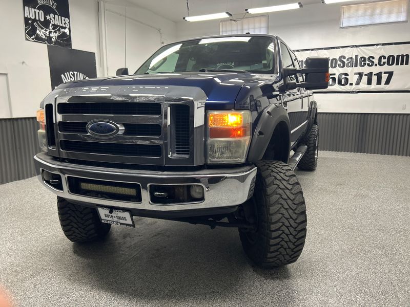 2008 Ford F-250 Super Duty Lariat Crew Cab Upper Image 2