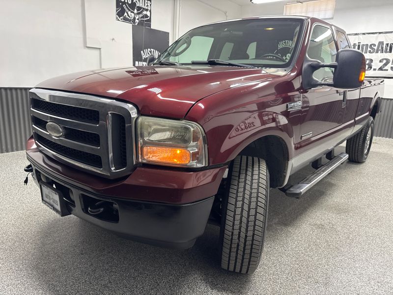 2005 Ford F-350 Lariat photo 2