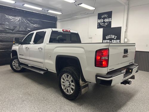2017 GMC Sierra 2500HD Denali Crew Cab Lower Image 1