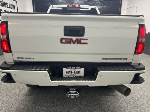 2017 GMC Sierra 2500HD Denali Crew Cab Lower Image 2
