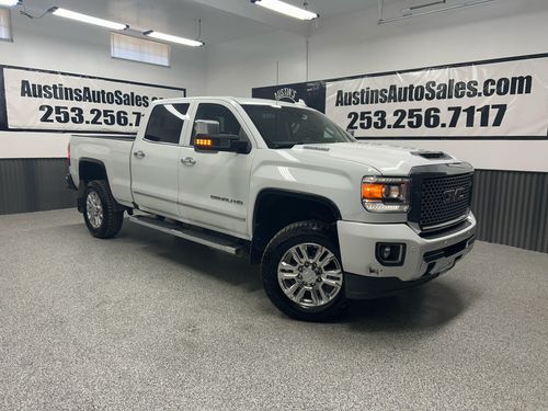 10867 - 2017 GMC Sierra 2500HD Denali Crew Cab